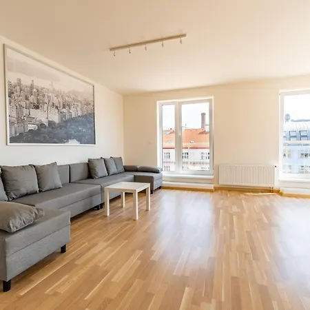 아파트 Penthouse # 81 With Panoramic View In Elite Rezidence With Free Parking 프라하