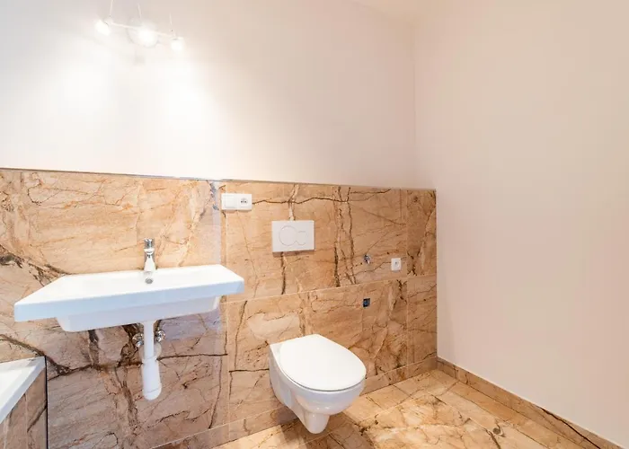 Penthouse # 81 With Panoramic View In Elite Rezidence With Free Parking * Praha