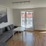 Penthouse # 81 With Panoramic View In Elite Rezidence With Free Parking * Praha