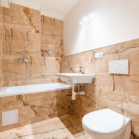 Penthouse # 81 With Panoramic View In Elite Rezidence With Free Parking Prag